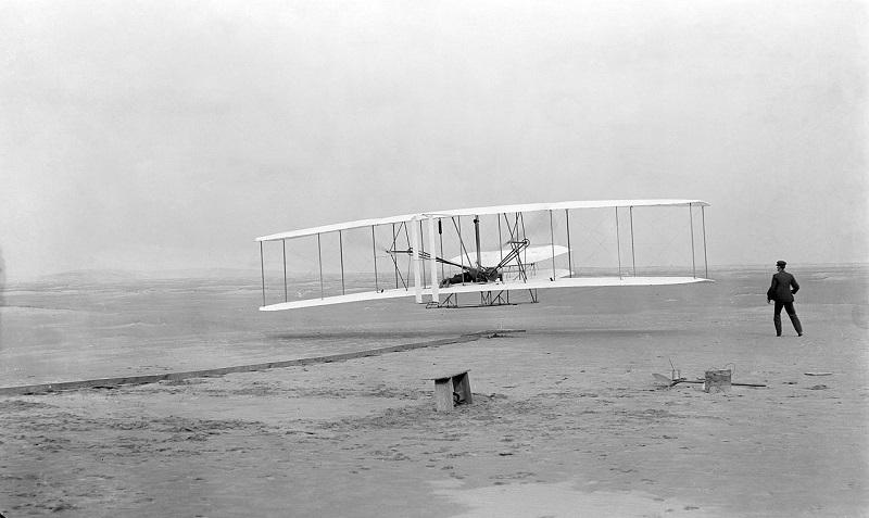 Wright Flyer: Primera máquina voladora a motor
